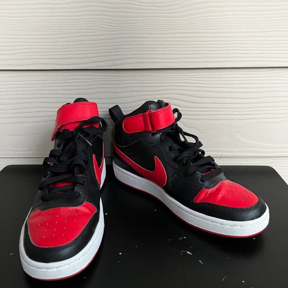 Nike Kids Sneakers - Black and Red - Picture 4 of 11
